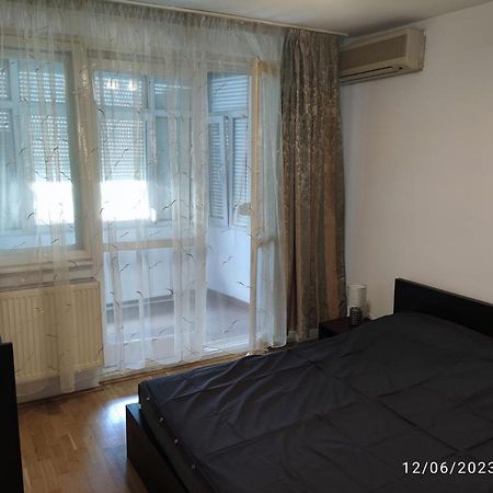 Fabian Central Apartment Bucarest Exterior foto